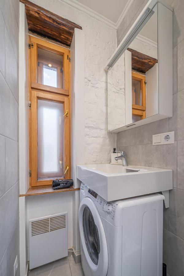 Top-Floor Studio With Courtyard View In Unesco Area, Murnieku Street Residence Riga Eksteriør billede