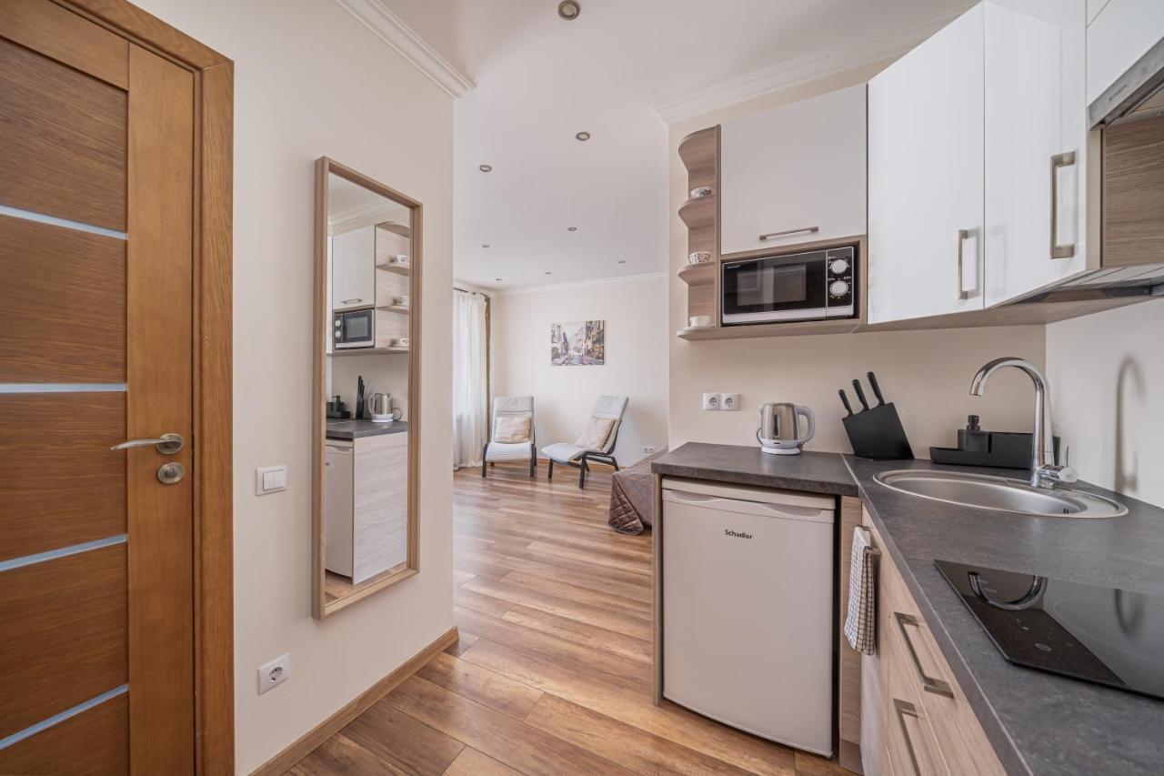 Top-Floor Studio With Courtyard View In Unesco Area, Murnieku Street Residence Riga Eksteriør billede